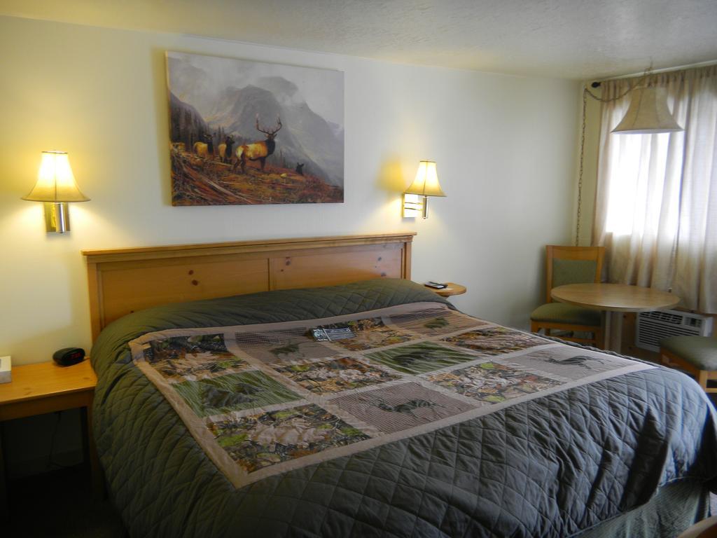 Falls Motel Thompson Falls Стая снимка