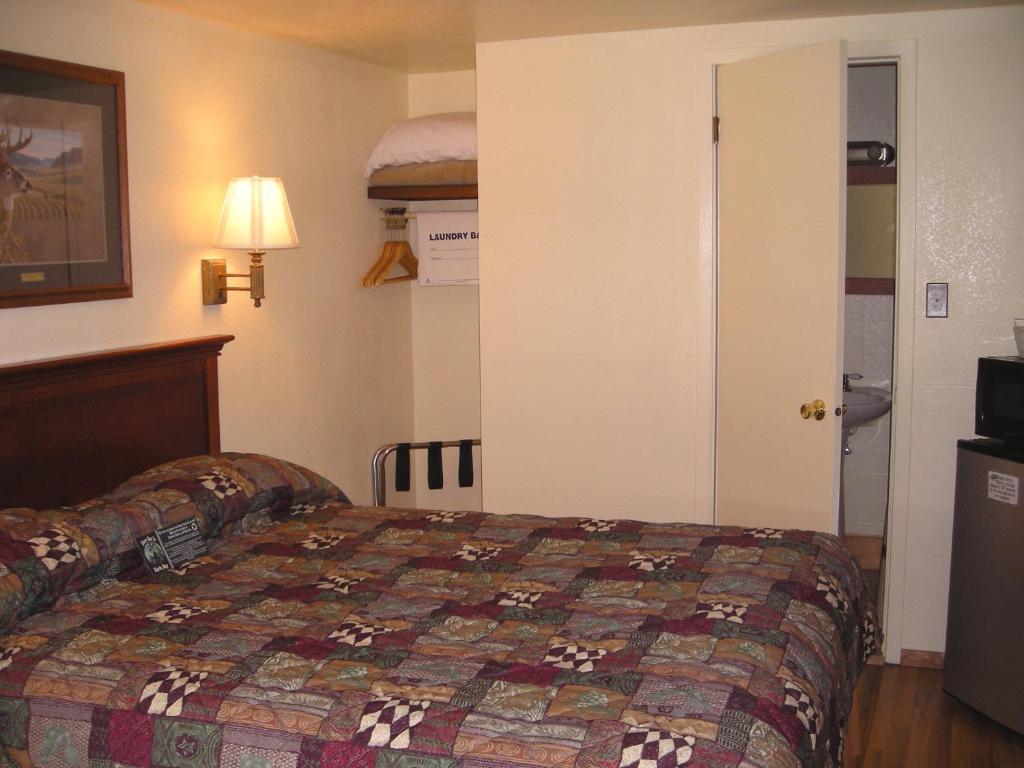 Falls Motel Thompson Falls Стая снимка