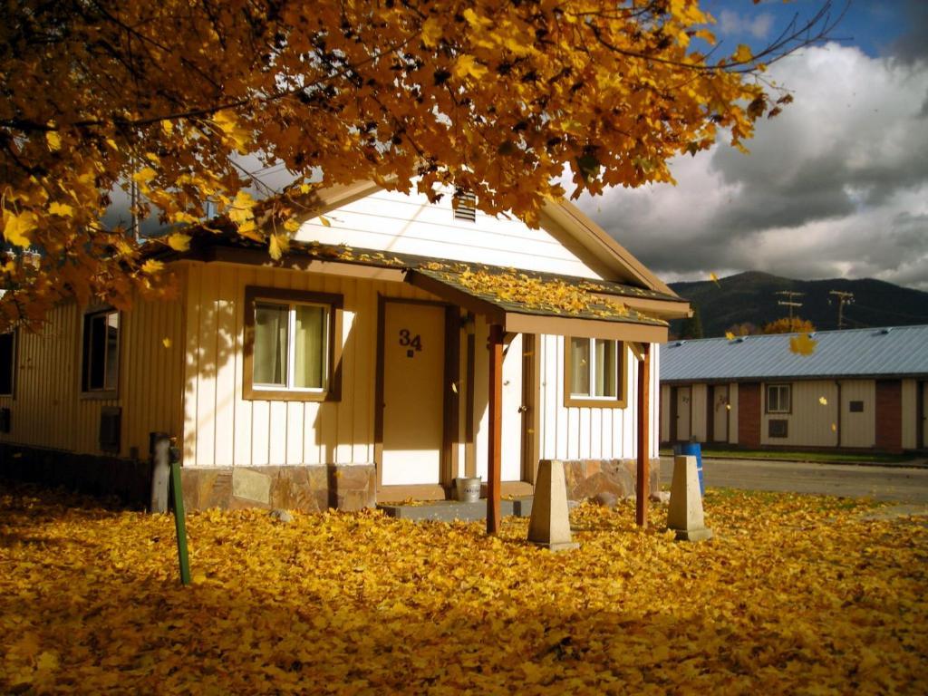 Falls Motel Thompson Falls Екстериор снимка
