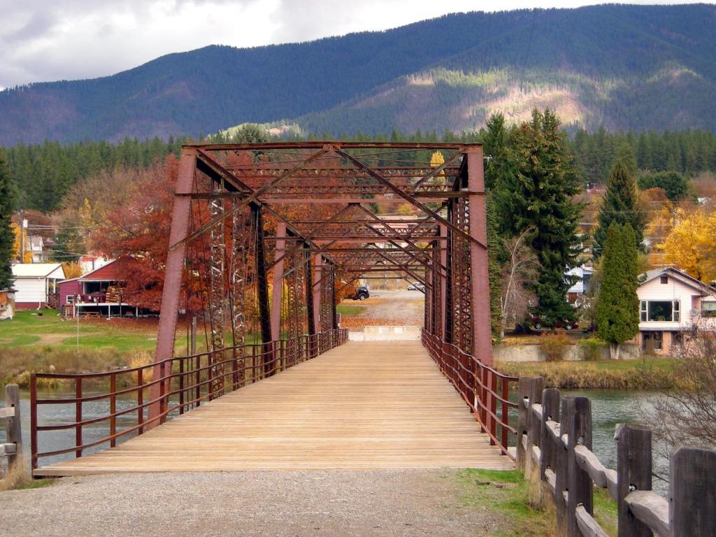 Falls Motel Thompson Falls Екстериор снимка