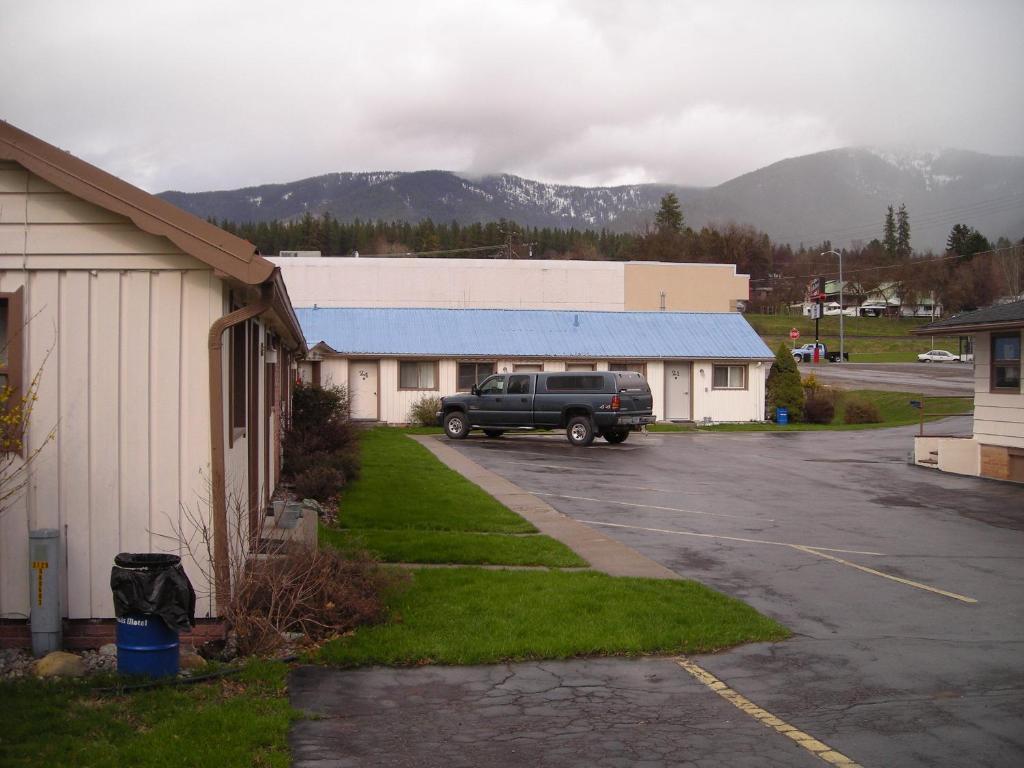 Falls Motel Thompson Falls Екстериор снимка